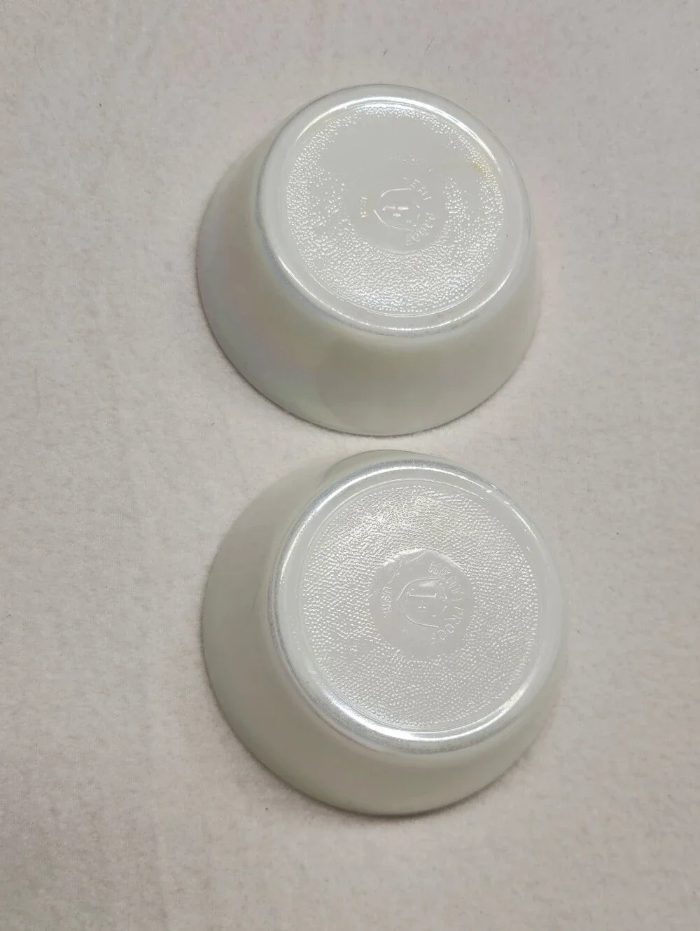 Federal Glass Moonglow Iridescent Pearl White Set of 2 Dessert Bowls Vintage MCM - Picture 3 of 11